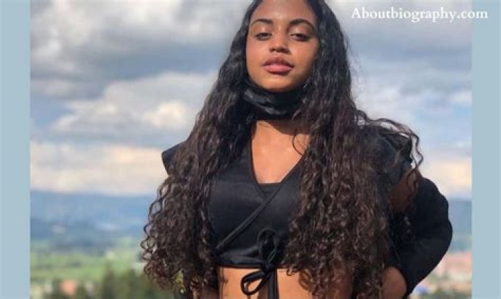 Amber Sienna Wiki, Age, Boyfriend, Net Worth, Height & Biography