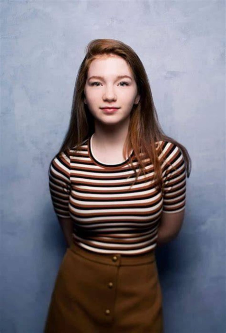 Annalise Basso Bra Size, Age, Weight, Height, Measurements