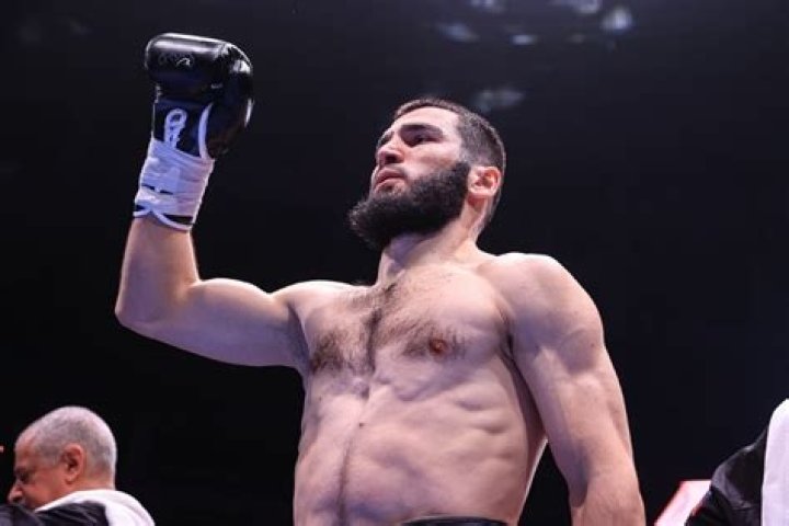 Artur Beterbiev areer earnings and networth