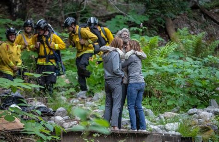California hiker, Henry Minh Hoang Found Dead after falling 20 feet down