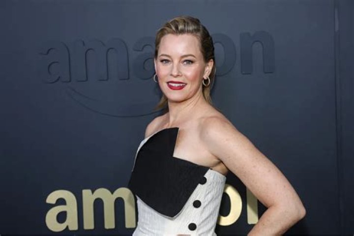 Elizabeth Banks Net Worth