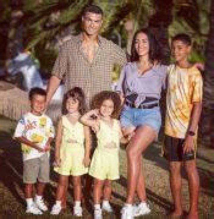 Eva Maria dos S... Biography