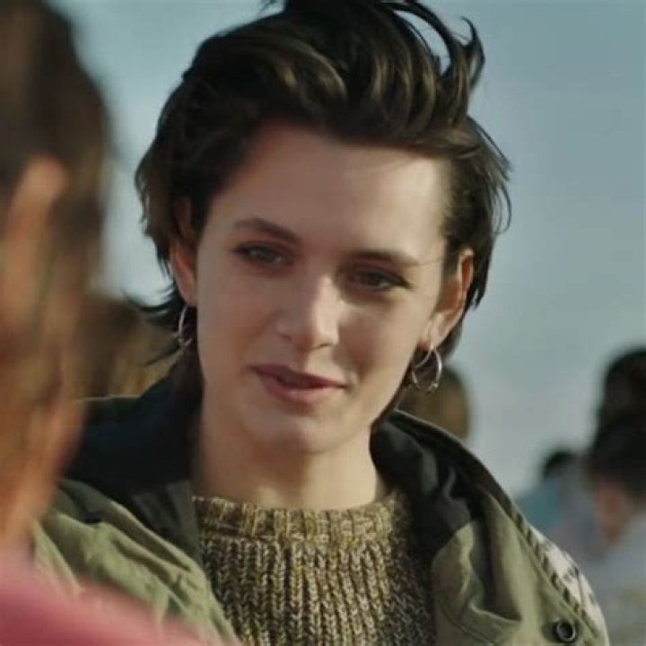 Garance Marillier Wiki, Parents, Age, Height, Boyfriend & Facts