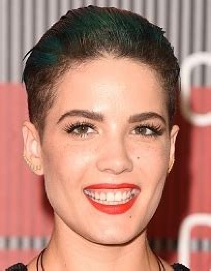 Halsey Singer Body Measurements