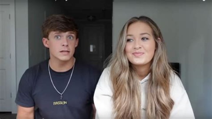 How old are Taylor and Sophia on Tiktok? Explained