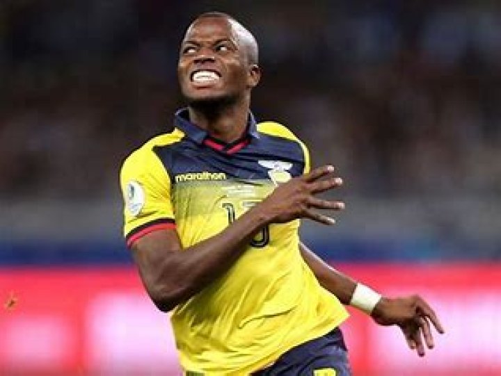 Is Enner Valencia related to Antonio Valencia?