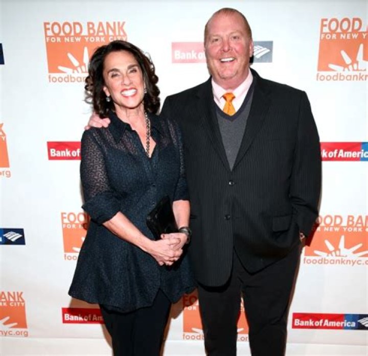 Is Mario Batali still married to Susi Cahn?