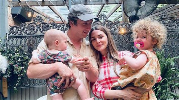 Jeremy Allen White wife: Who is Addison Timlin?