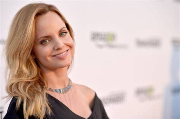Mena Suvari Net Worth