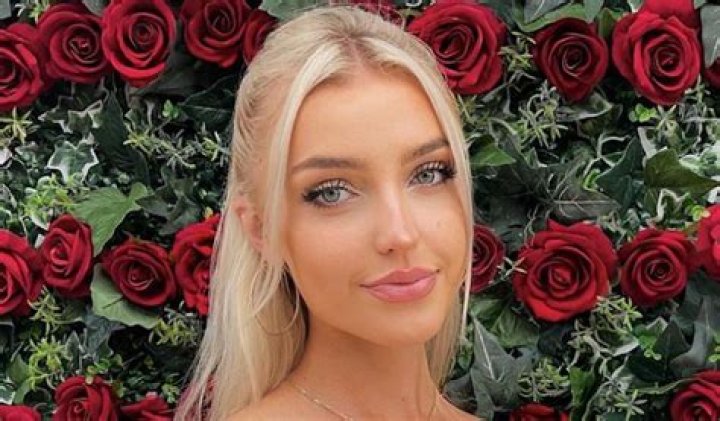 Morgan Riddle in Bathing Suit Says "Use This Pic if I Ever Go Missing" — Celebwell