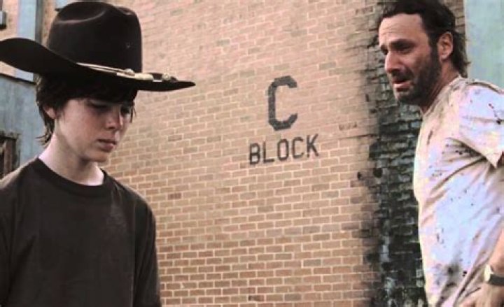 New Photo Confirms A Big Comic Book Moment For Carl In Sunday’s The Walking Dead