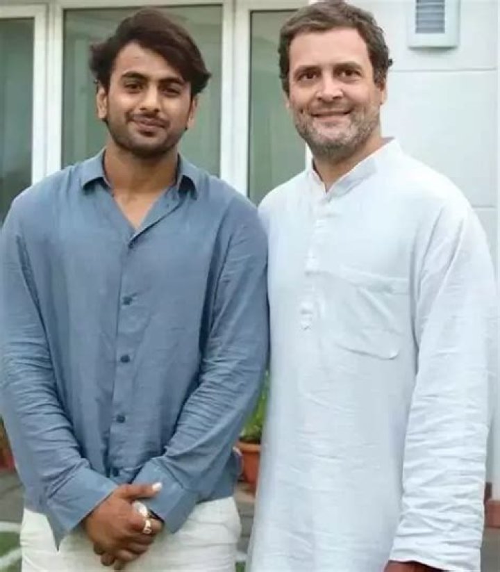 Nitish Nagar With Rahul Gandhi celebzbiography.com