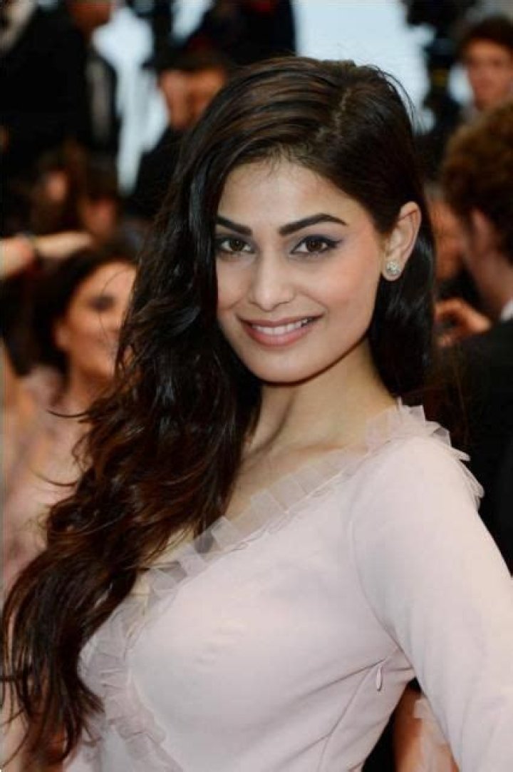 Puja Gupta Bra Size, Age, Weight, Height, Measurements