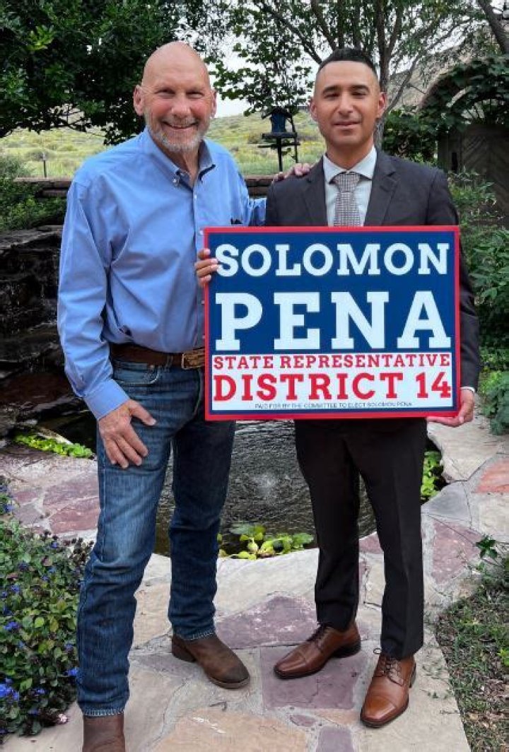 Solomon Pena Wiki, Age, Girlfriend, Net Worth, Parents, Education, Height & More