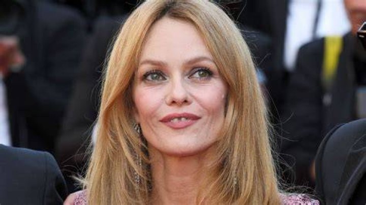 Vanessa Paradis Bra Size, Age, Weight, Height, Measurements
