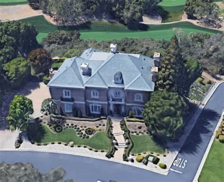 Where did Vin Scully live?