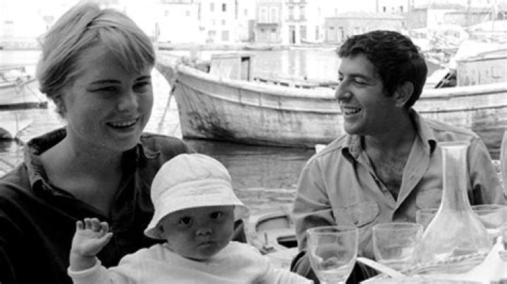 Who was Leonard Cohen’s partner when he died?